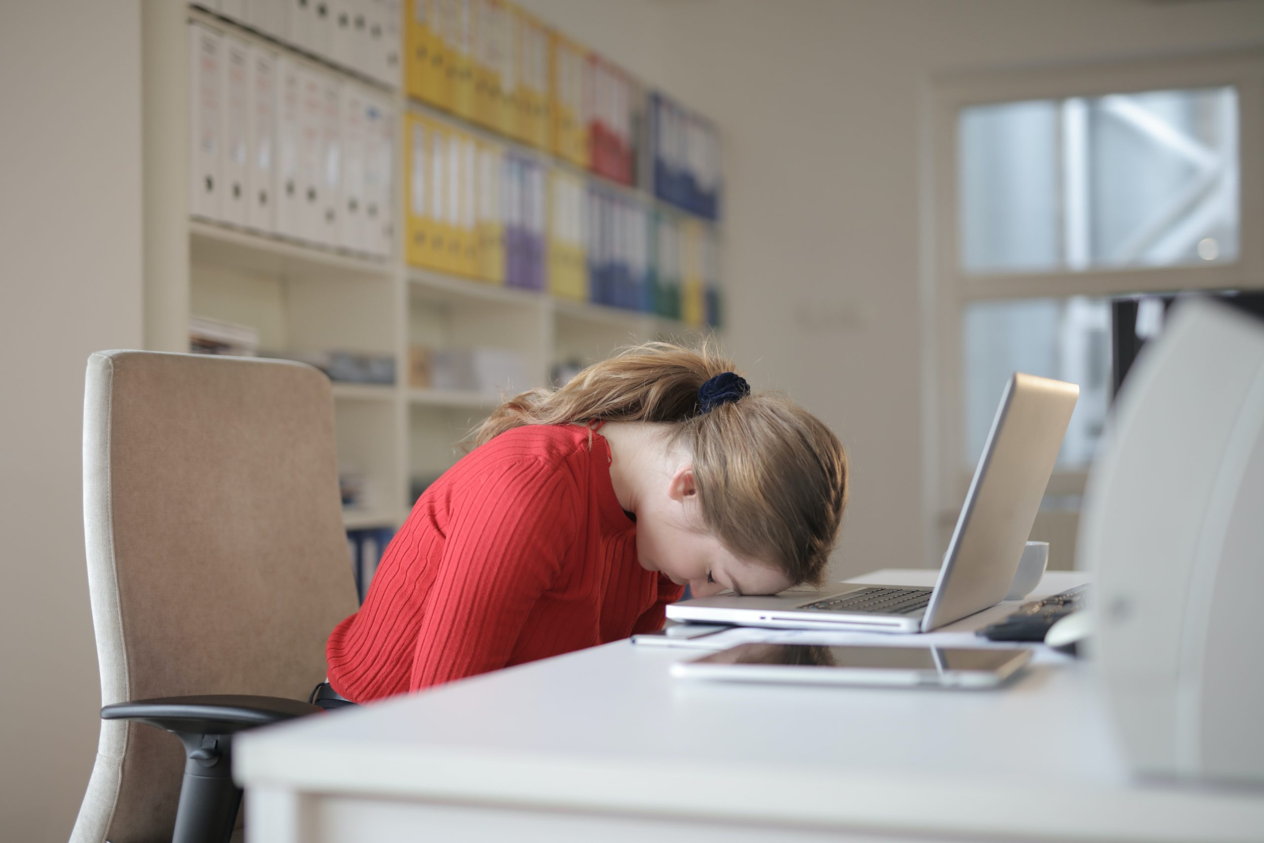 4 Ways to Combat the Afternoon Slump at Work