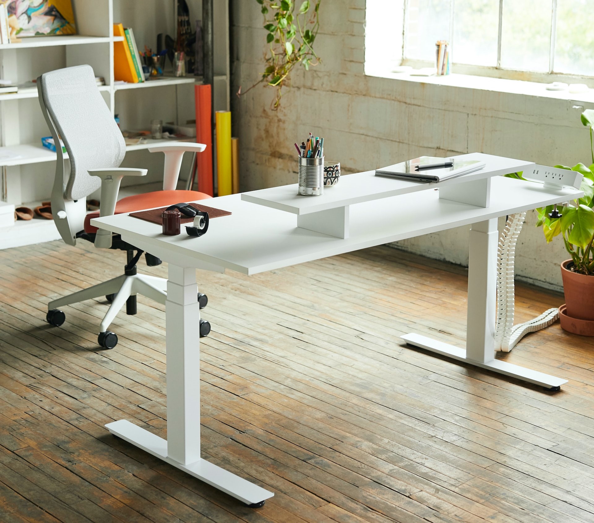 4 Health Benefits of Standing Desks